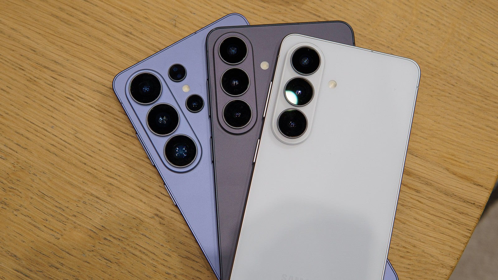 Mint Mobile frappe fort avec des réductions énormes sur Galaxy S26