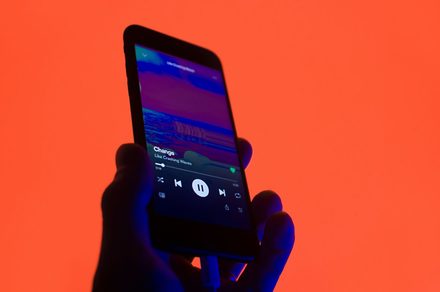 Spotify lance les remixes IA payants pour ses abonnés Premium
