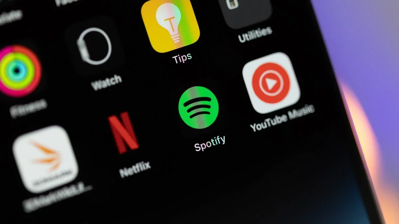 Spotify lance les podcasts personnalisés : bye bye algorithmes